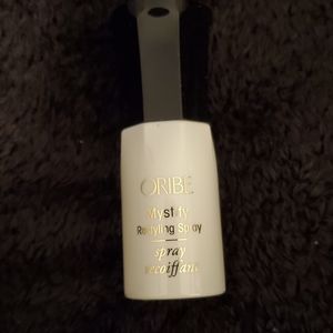 Oribe mystifying spray